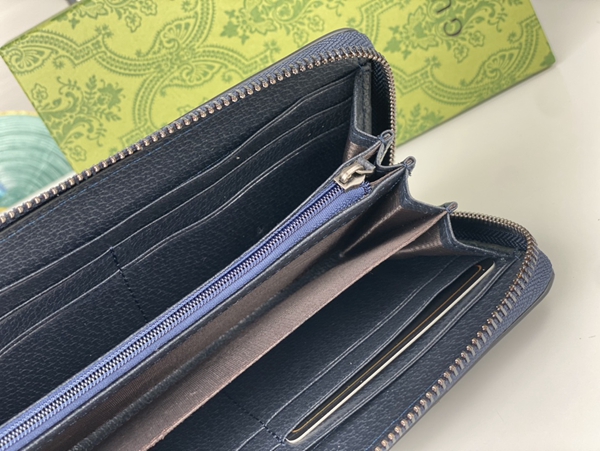 グッチ財布コピー着用イメージ